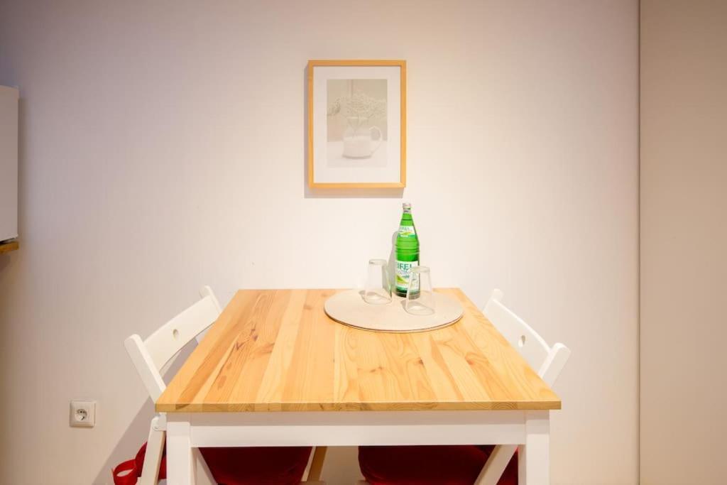Apartment Wilhelmstr Fuer Bis Zu 3 Personen Brühl Dış mekan fotoğraf