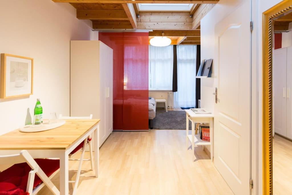 Apartment Wilhelmstr Fuer Bis Zu 3 Personen Brühl Dış mekan fotoğraf