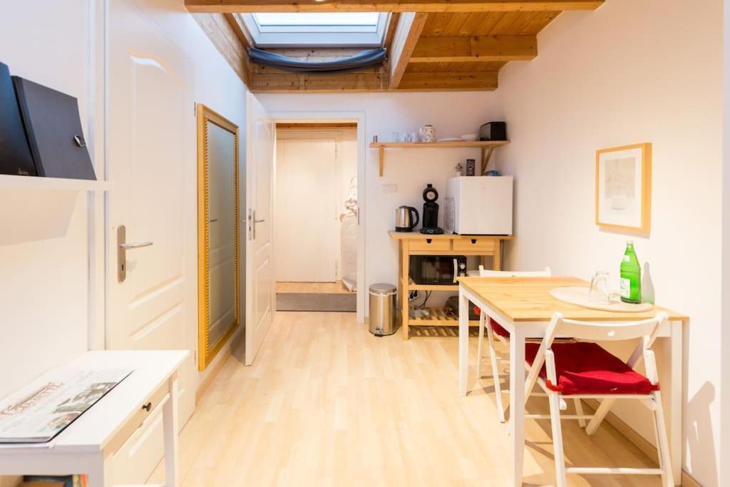 Apartment Wilhelmstr Fuer Bis Zu 3 Personen Brühl Dış mekan fotoğraf